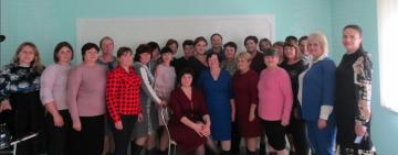 Свято тих, хто допомагає літнім людям!