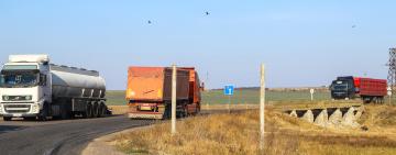 Тепер буде безпечним: на трасі Одеса-Рені розширюють дорожнє полотно злощасного мосту