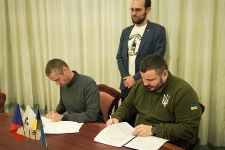 Виробництво військової техніки та боєприпасів: "Укроборонпром" і Міноборони Чехії створюють спільний оборонний кластер