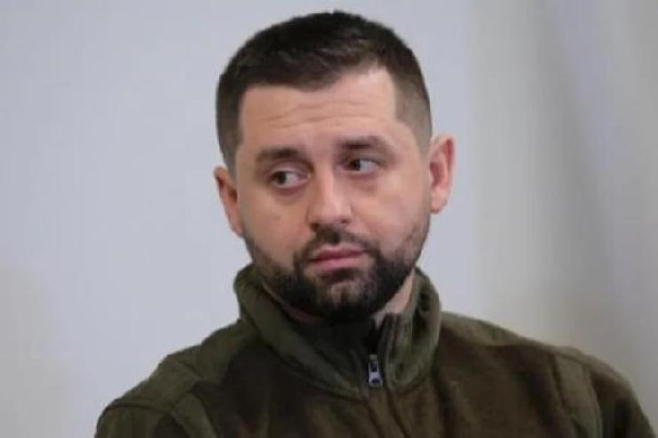 Росія офіційними і неофіційними каналами пропонує Україні перемовини без умов, - Арахамія