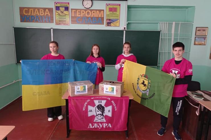 Окопні свічки та маскувальні сітки від школярів Тарутинського і Петрівского ліцеїв