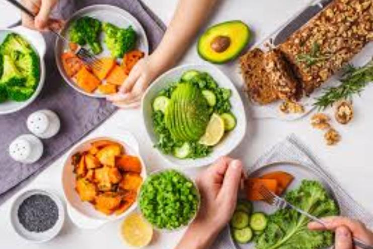 Забудьте про котлети та олів’є: як харчуватися під час блекауту — поради від одеської лікарки та кухаря   