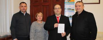 Лікарю-переселенцю в Болграді вручили ордер на службове житло