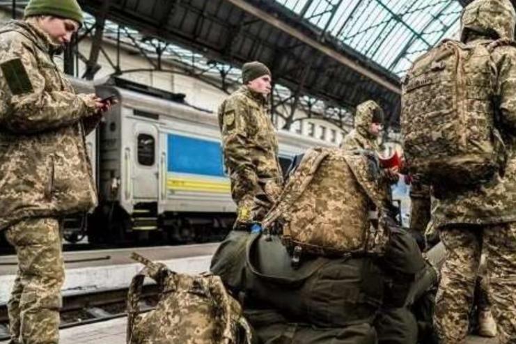 Рада дозволила відпустки для військових під час війни