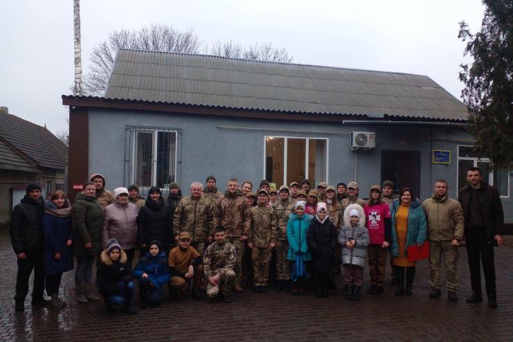 Майбутні захисники України привітали Тарутинський військомат зі святом ЗСУ