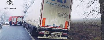 РЯТУВАЛЬНИКИ ОДЕЩИНИ ВИЛУЧИЛИ ВАНТАЖНИЙ АВТОМОБІЛЬ З УЗБІЧЧЯ 