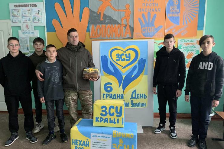 Теплі шкарпетки до Дня збройних сил України