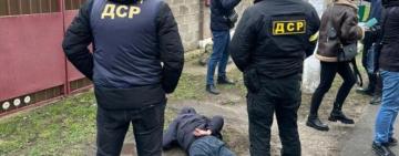 Побори з малого бізнесу: на хабарі погорів службовець селищної адміністрації в Одеській області 