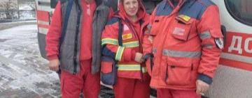 Дівчинка одразу закричала: на Одещині жінка народила дитину прямо в кареті швидкої