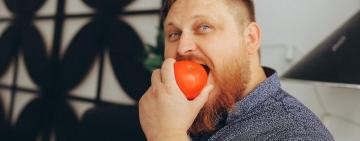 Переселенець з Чорнобаївки відкрив виробництво в'ялених томатів в Ізмаїлі: історія підприємця