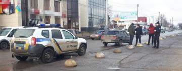 На Одещині водій ВАЗу збив на пішохідному переході двох людей (відео)