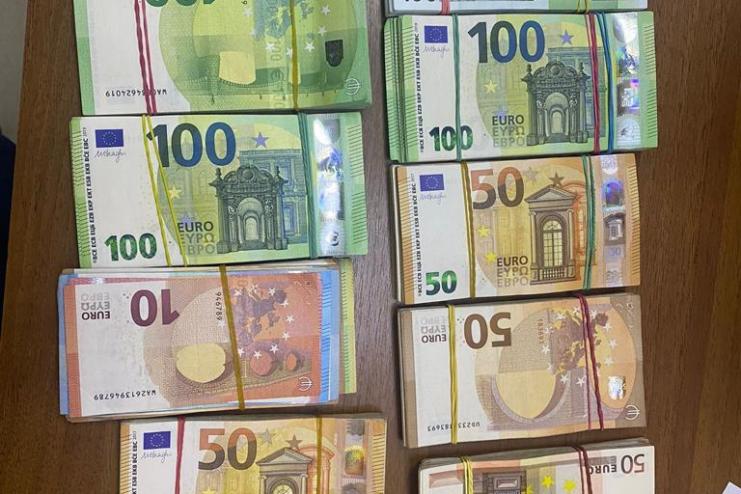 Українка намагалася вивезти через поромний пункт пропуску «Орлівка» 50 тисяч євро