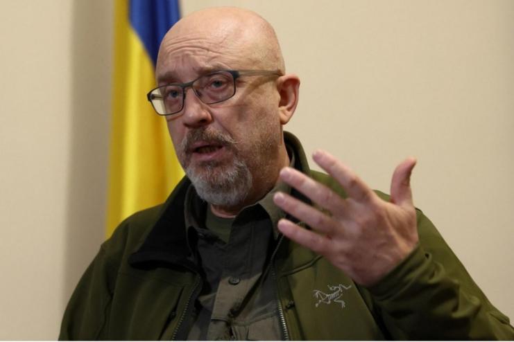 Резніков про скандал із закупкою харчування для армії: визнаю комінікаційний провал