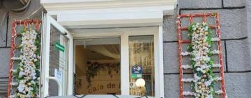 Мовний скандал в Одесі: відвідувачку вигнали з закладу за прохання обслуговувати українською (відео)