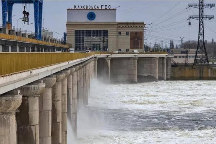 Скидання води з Каховської ГЕС несе небезпеку для 70% населення України, включаючи Київ