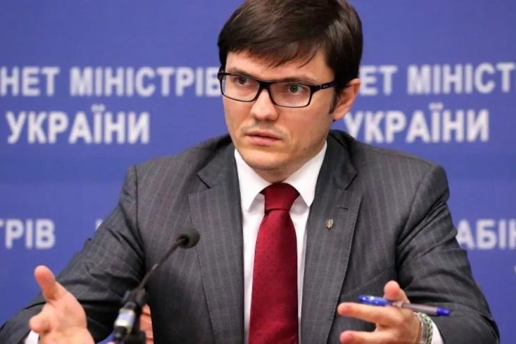 Ексміністра інфраструктури Пивоварського та його заступника Шульмейстера підозрюють у збитках державі на $30 млн