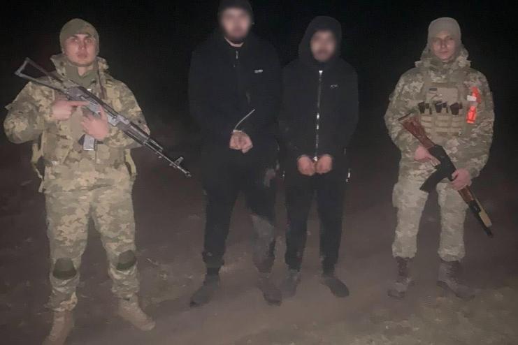 На Болградщині прикордонники затримали двох ухилянтів за допомогою тепловізора та сигнального пістолета     