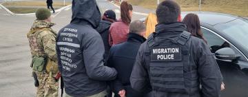 Мешканець Одещини організував секс-бізнес: втягував дівчат у заняття проституцією за кордном 