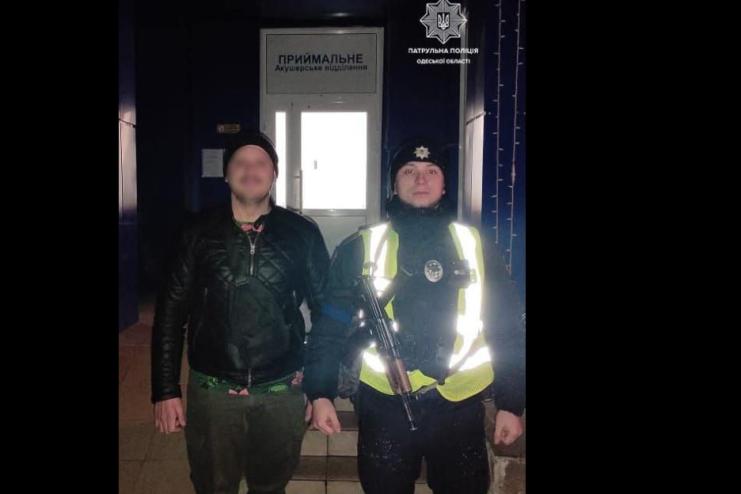 Одеські патрульні допомогли породіллі вчасно доїхати до пологового 