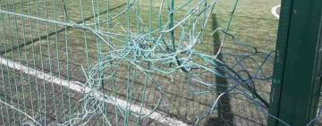 В Кілії після вандальних дій мешканців міста, ремонтують зони для занять спортом