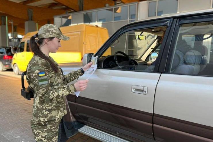Перевізників відключають від системи "Шлях" за допомогу ухилянтам