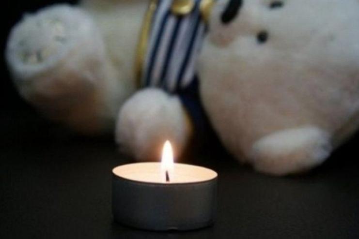 На Одещині маленька дівчинка потонула у бочці з водою