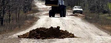 Згуртувались і зробили: на Одещині жителі села самостійно відремонтували дорогу одразу в декількох напрямках 