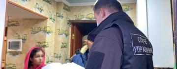 Виманювали до чужої країни, примушували отримати статус біженця та відбирали отримані кошті: на Одещині судитимуть злочинне угрупування