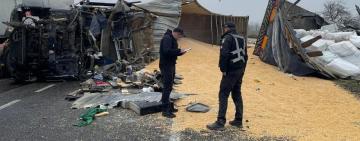 Одразу дві смертельні трощі з фурами на трасі Одеса-Рені: поліцейські встановлюють обставини