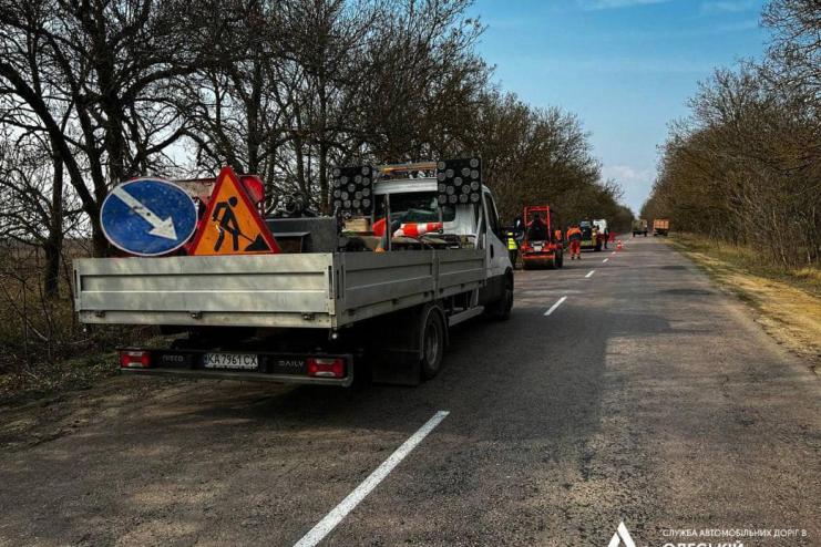 Дорожники взялися за ремонт: в пріоритеті - експортні, портові маршрути