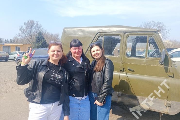 Три сестри з Ізмаїльщини  віддали автівку загиблого батька підрозділу, в якому він служив
