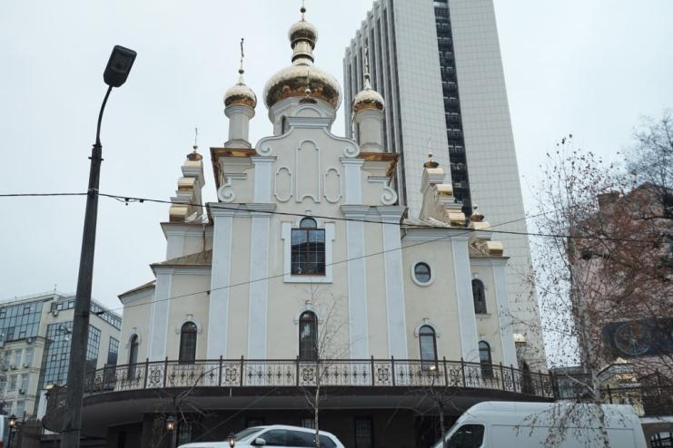 Близько 40 церков УПЦ МП у Києві збудовані нелегально. Їх роками не демонтували через відсутність скарг, - "Слідство.Інфо"