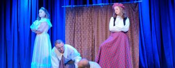 Зал аплодував стоячи: в Кілії  відбулась прем’єра вистави «Балаганчик братів Грімм»