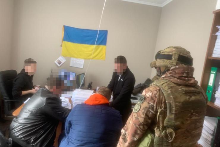 На Одещині група осіб привласнила майже чотири мільйони гривень на будівництві амбулаторій сімейної медицини 