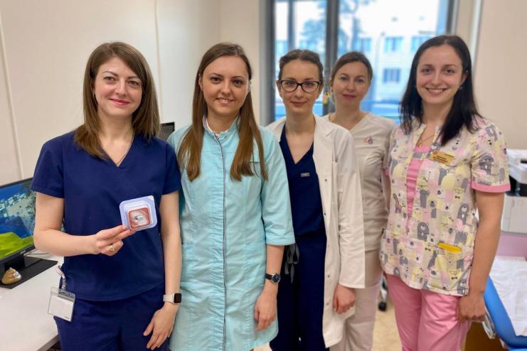 Ендоскопісти Охматдиту вперше в Україні використали ендокапсулу для обстеження дитини