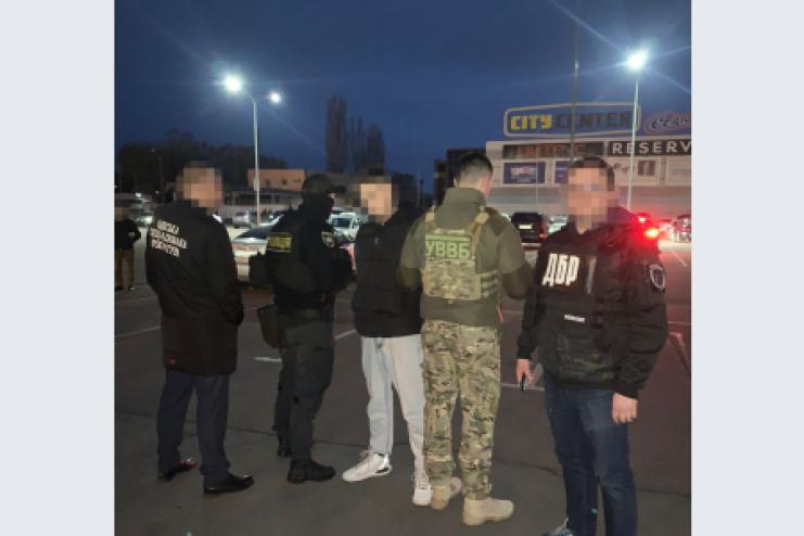Одеський прикордонник  крав зброю у своїй військовій частині та збував її криміналітету