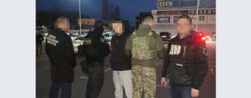 Одеський прикордонник  крав зброю у своїй військовій частині та збував її криміналітету