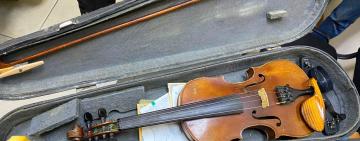 Через пункт пропуску на Одещини українець намагався вивезти скрипку Страдіварі 1742 року