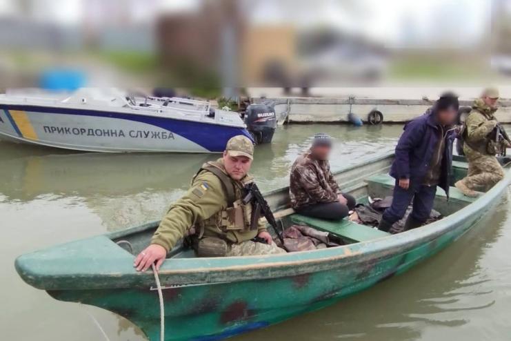 На Дунаї затримали трьох браконьєрів з Румунії