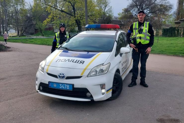 Одеські патрульні оперативно супроводили авто з хворою дитиною до лікарні