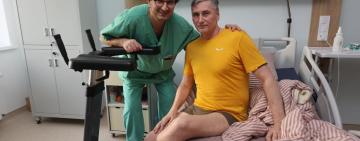 Вперше в історії української медицини пацієнтові вживили протез прямо в кістку