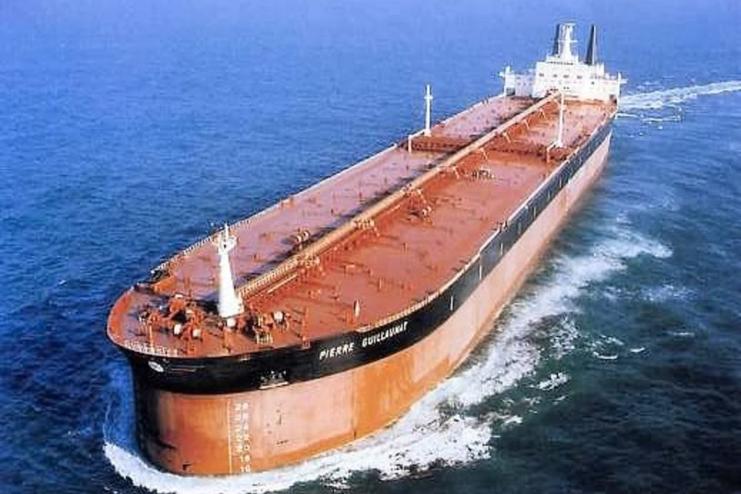 Росія обходить санкції за допомогою танкерів, які планували здати на металобрухт, - Bloomberg