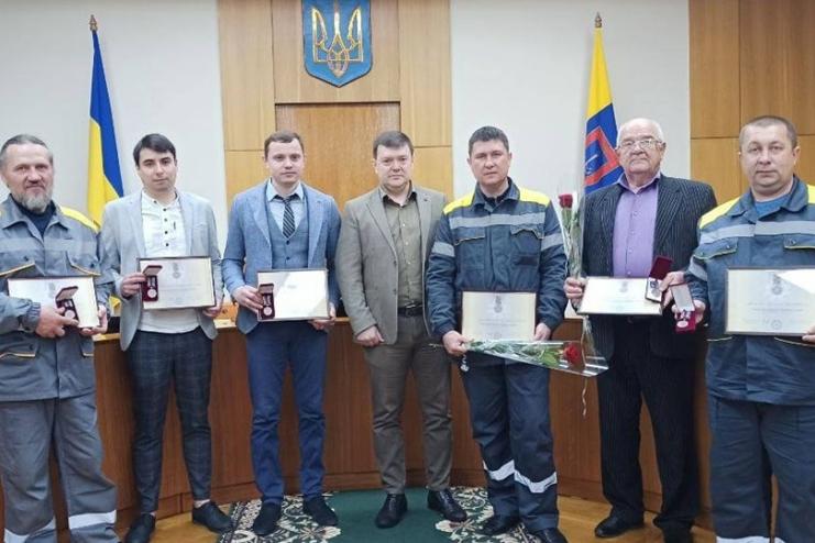 Вісьмох енергетиків Одещини нагородили відзнакою Президента