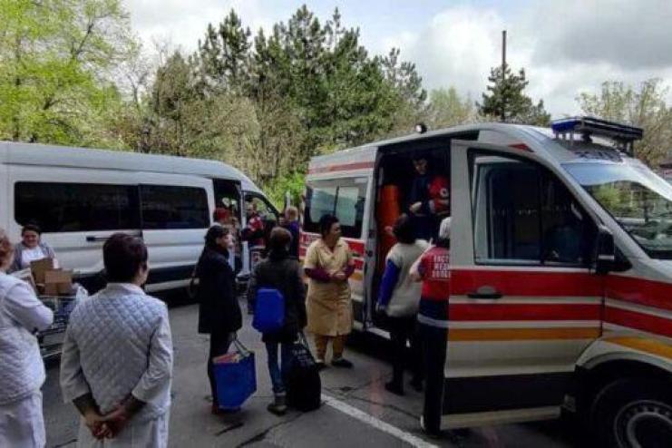 Дітей з херсонської лікарні евакуювали до Одеси