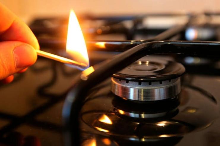 Через несправну витяжку газової колонки на Одещині чадним газом отруїлись троє людей  