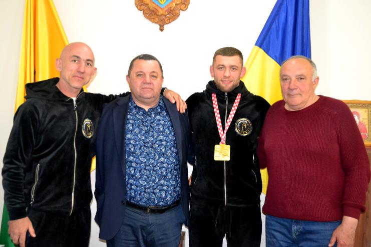 Чемпіон Європи Василь Михайлов завітав до рідного Тарутине 