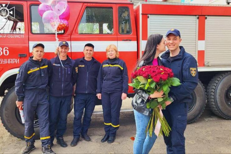 Рятувальник з Татарбунар оригінально освідчився коханій