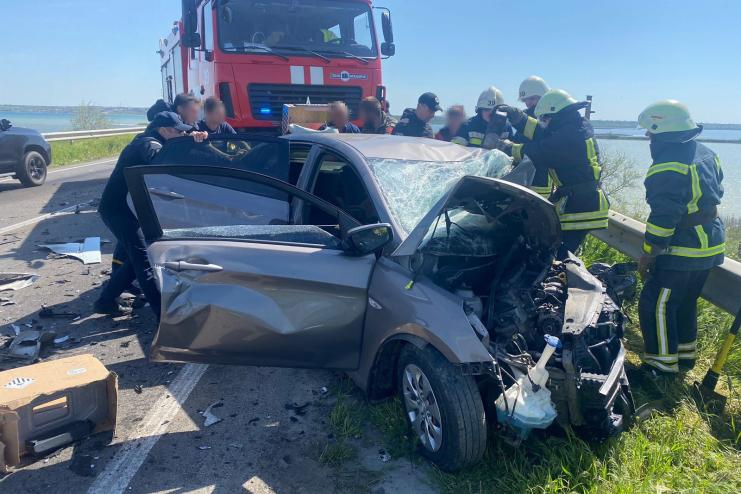 Поліцейські встановлюють обставини смертельної ДТП на Одещині