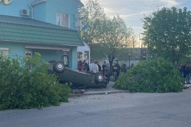 «П’яне» ДТП з перекиданням на Одещині ледь не позбавило життя двох жінок