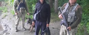 На надувній подушці через Дунай до Румунії: прикордонники затримали чергового ухилянта